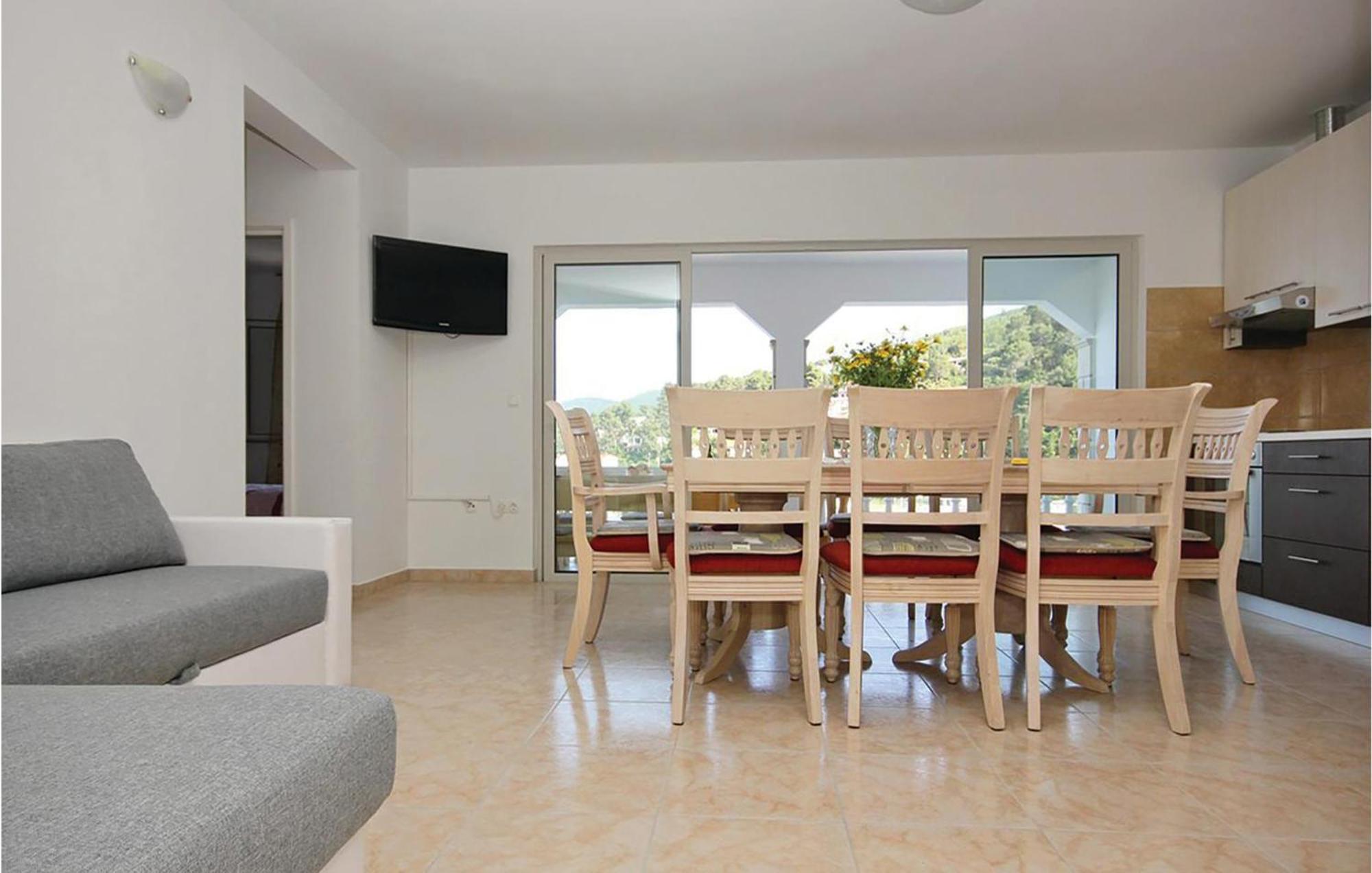 Cozy Apartment In Prigradica With House Sea View المظهر الخارجي الصورة