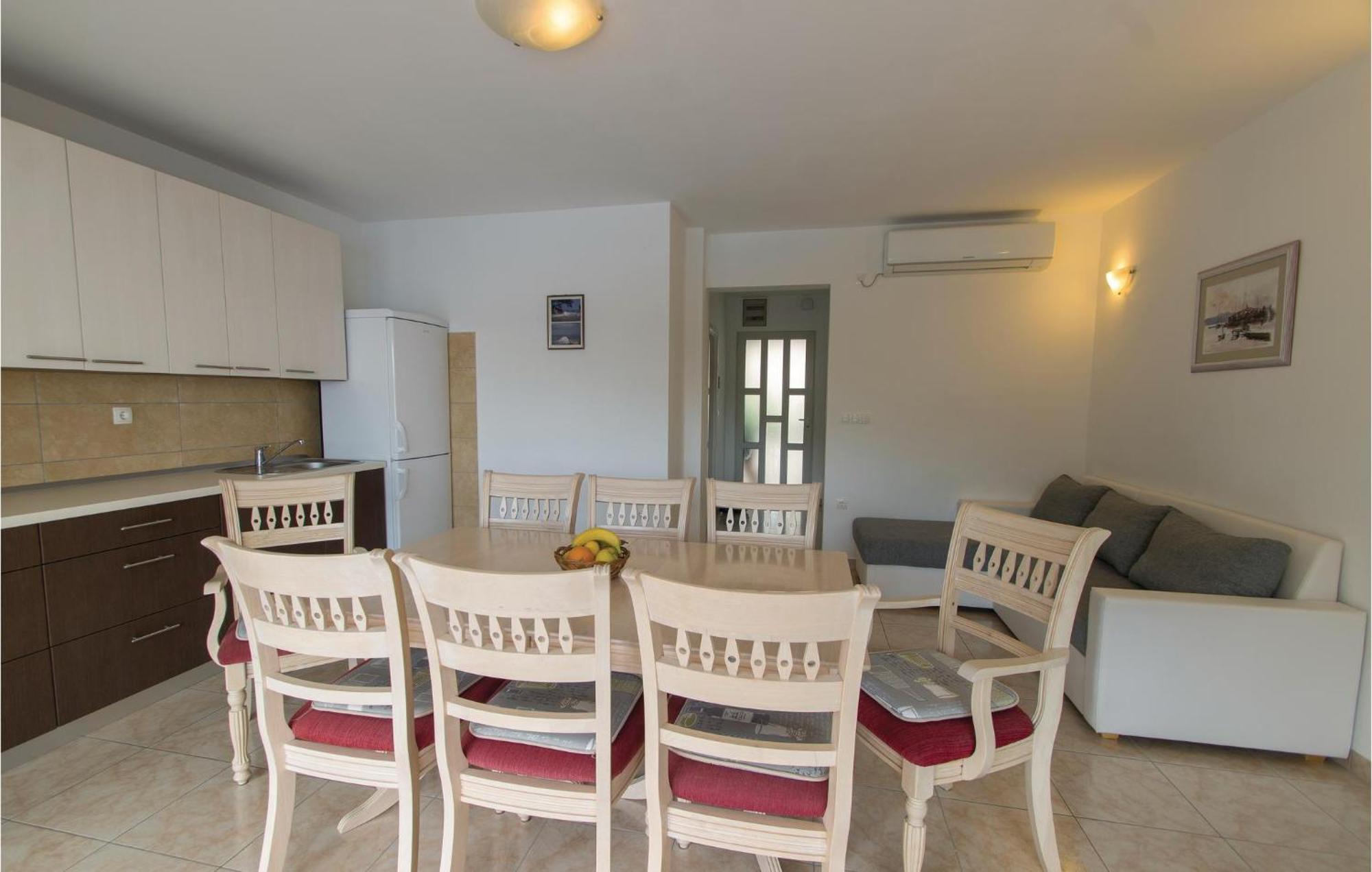 Cozy Apartment In Prigradica With House Sea View المظهر الخارجي الصورة